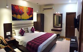 Hotel Veenus International
